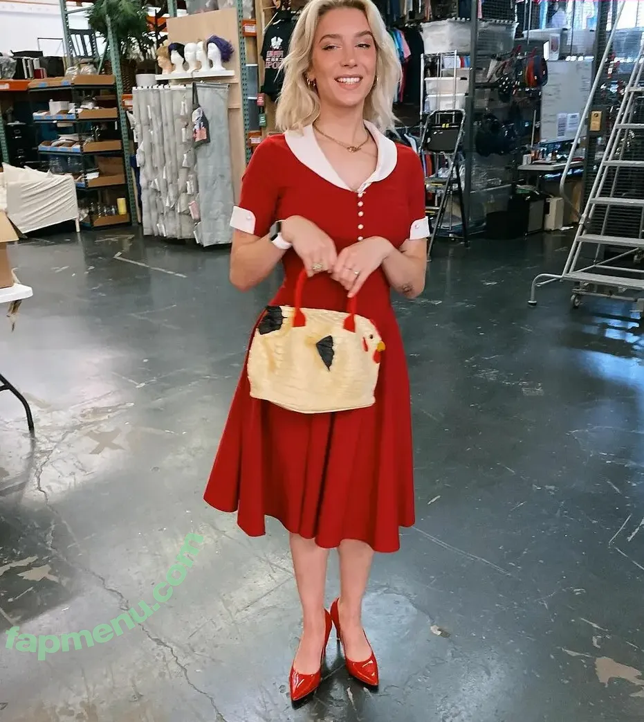 Courtney Miller nude photo #0277 (co_mill / courtney.miller / typicalvlogs)