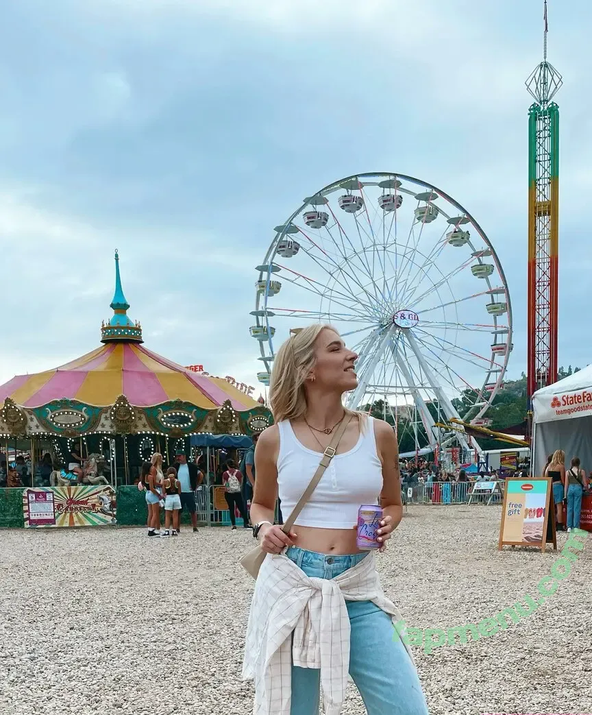 Courtney Miller nude photo #0290 (co_mill / courtney.miller / typicalvlogs)