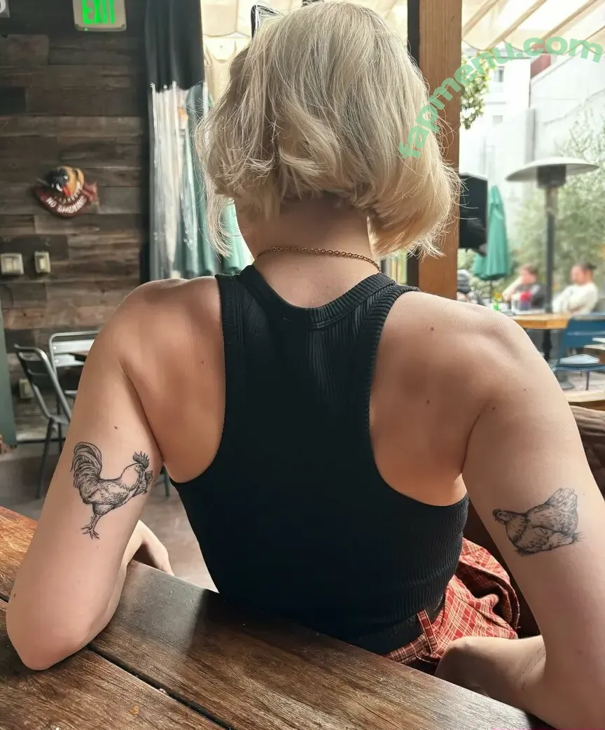 Courtney Miller nude photo #0384 (co_mill / courtney.miller / typicalvlogs)