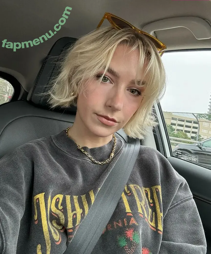 Courtney Miller nude photo #0448 (co_mill / courtney.miller / typicalvlogs)