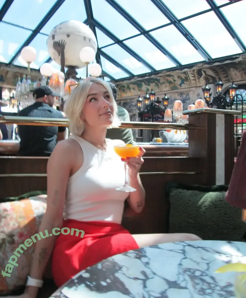 Courtney Miller nude photo #0498 (co_mill / courtney.miller / typicalvlogs)