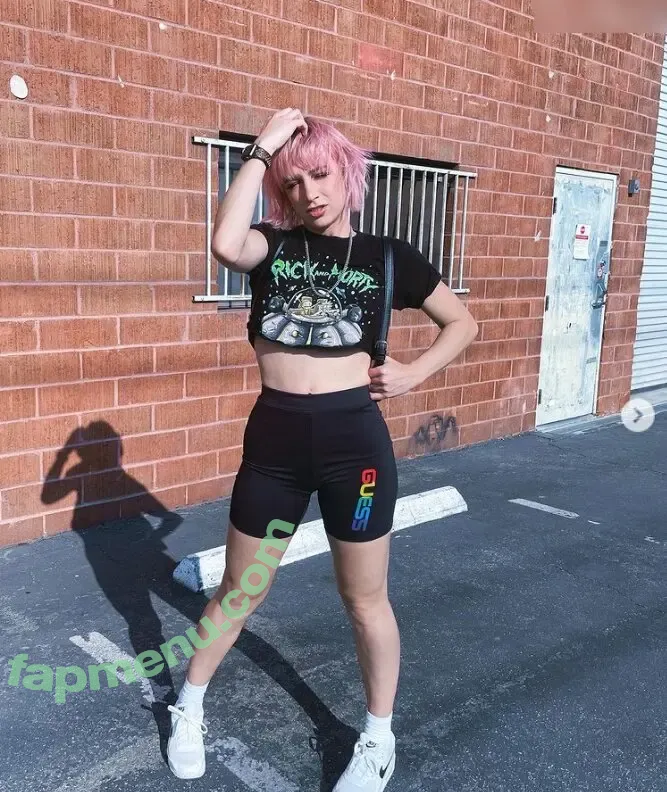 Courtney Miller nude photo #0505 (co_mill / courtney.miller / typicalvlogs)