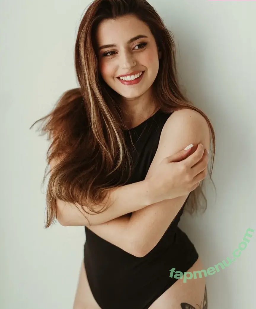 Courtney Miller nude photo #0586 (co_mill / courtney.miller / typicalvlogs)