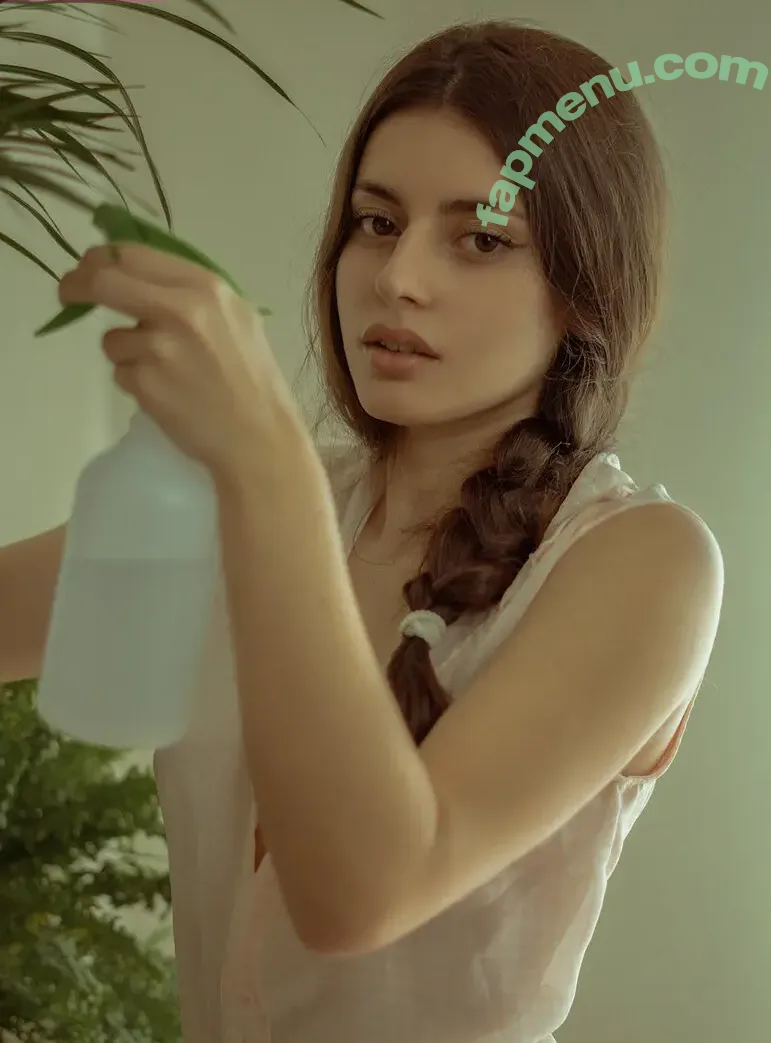 Courtney Miller nude photo #0593 (co_mill / courtney.miller / typicalvlogs)