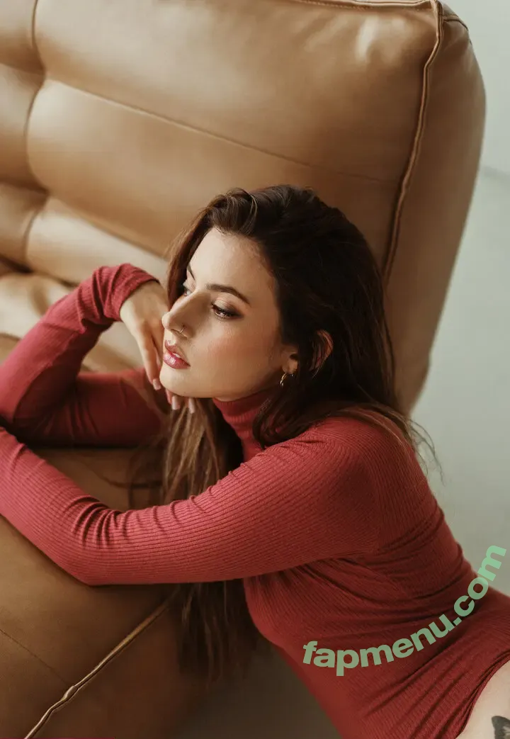 Courtney Miller nude photo #0596 (co_mill / courtney.miller / typicalvlogs)