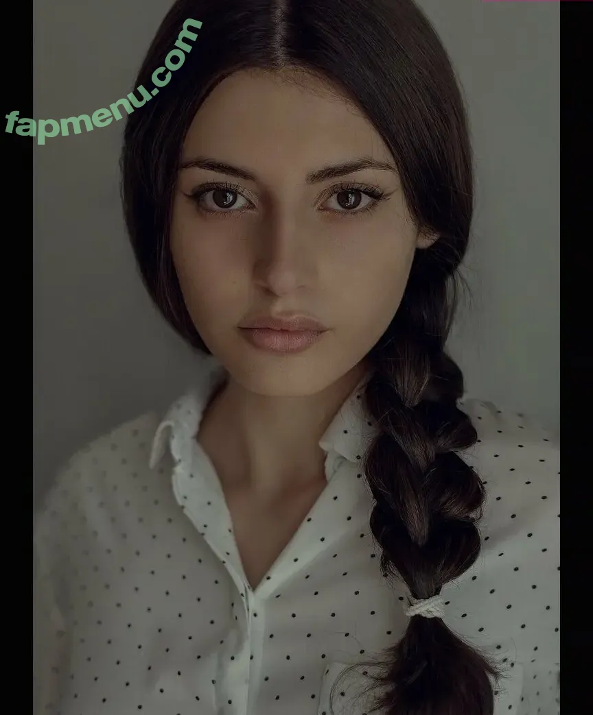 Courtney Miller nude photo #0614 (co_mill / courtney.miller / typicalvlogs)