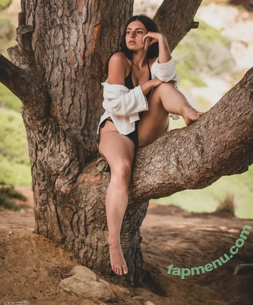 Courtney Miller nude photo #0662 (co_mill / courtney.miller / typicalvlogs)