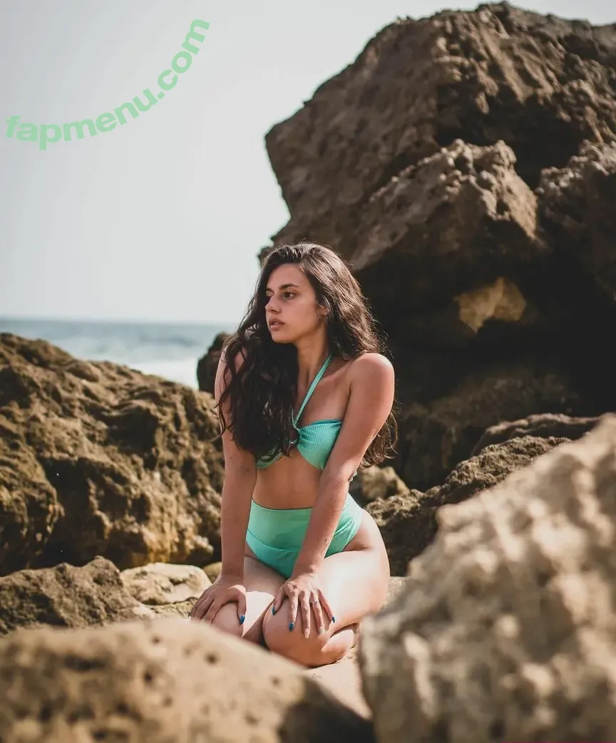 Courtney Miller nude photo #0667 (co_mill / courtney.miller / typicalvlogs)