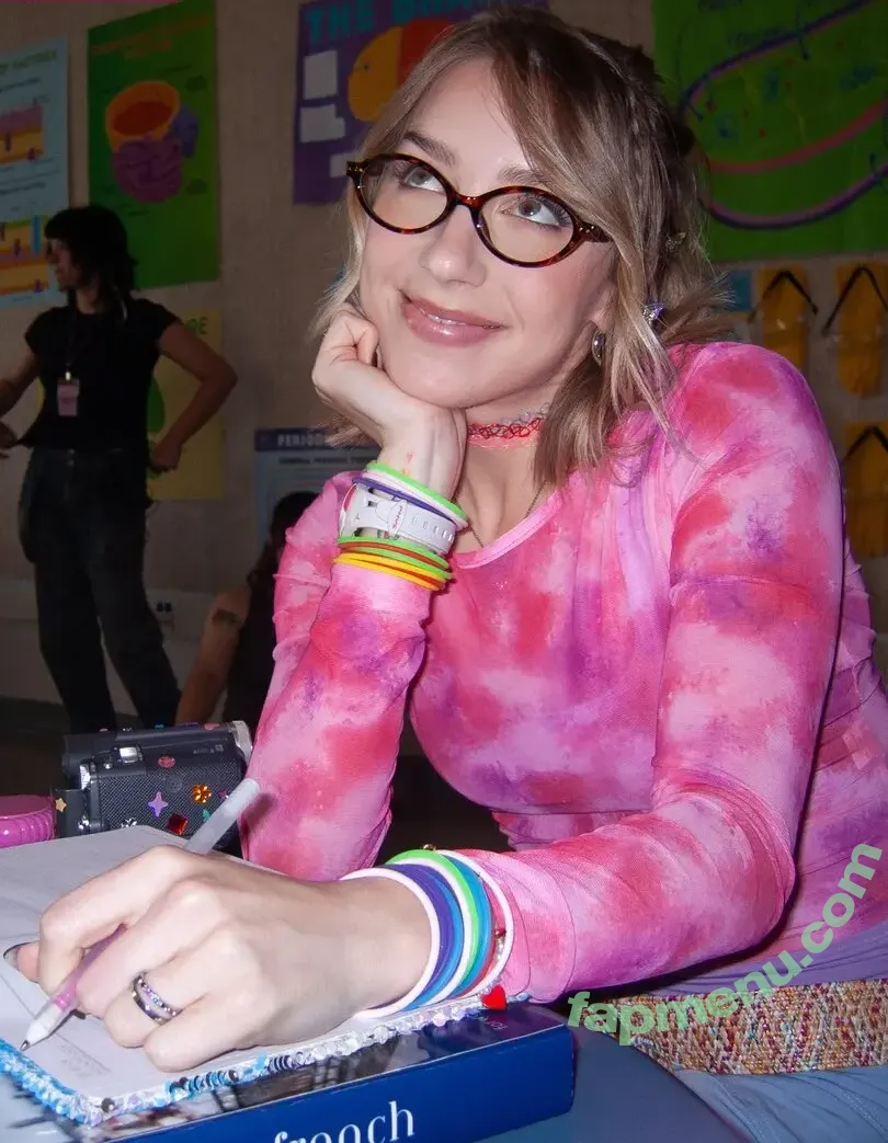 Courtney Miller nude photo #0948 (co_mill / courtney.miller / typicalvlogs)