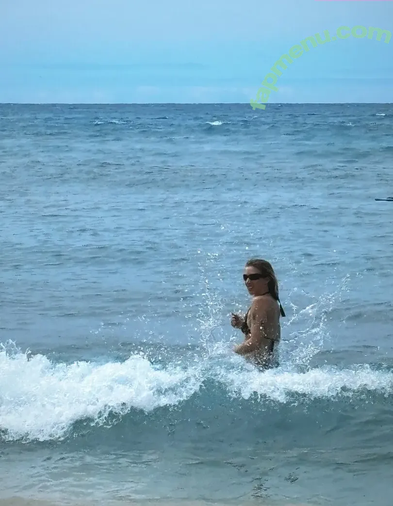 Courtney Miller nude photo #0951 (co_mill / courtney.miller / typicalvlogs)