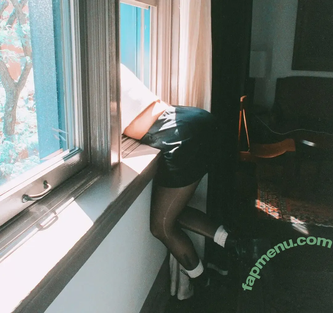 Courtney Miller nude photo #0962 (co_mill / courtney.miller / typicalvlogs)