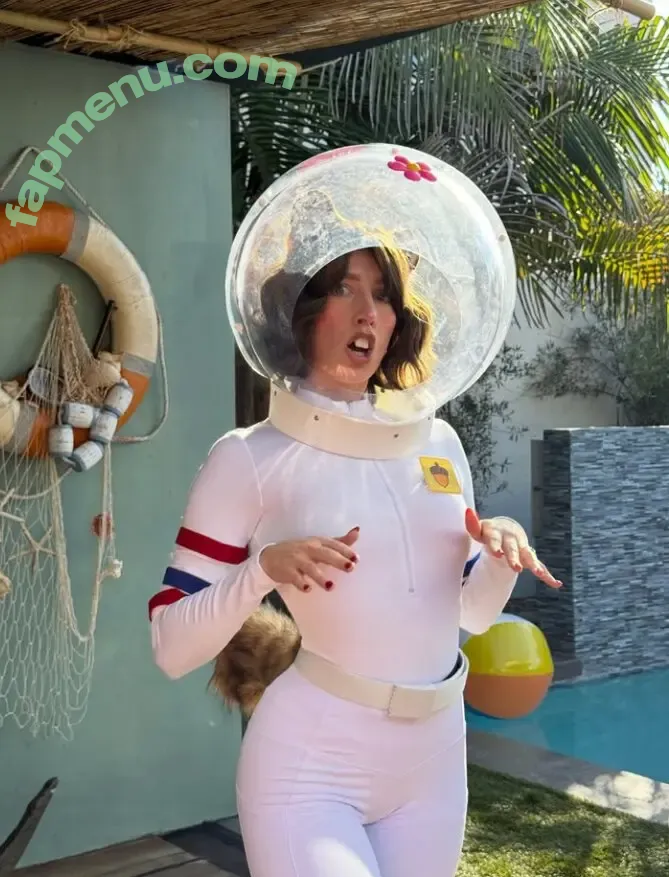 Courtney Miller nude photo #0972 (Co_Mill)