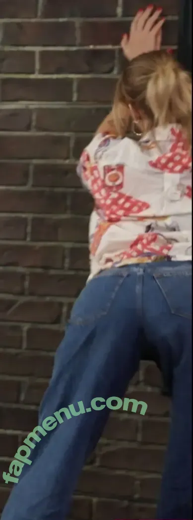 Courtney Miller nude photo #0975 (co_mill / courtney.miller / typicalvlogs)