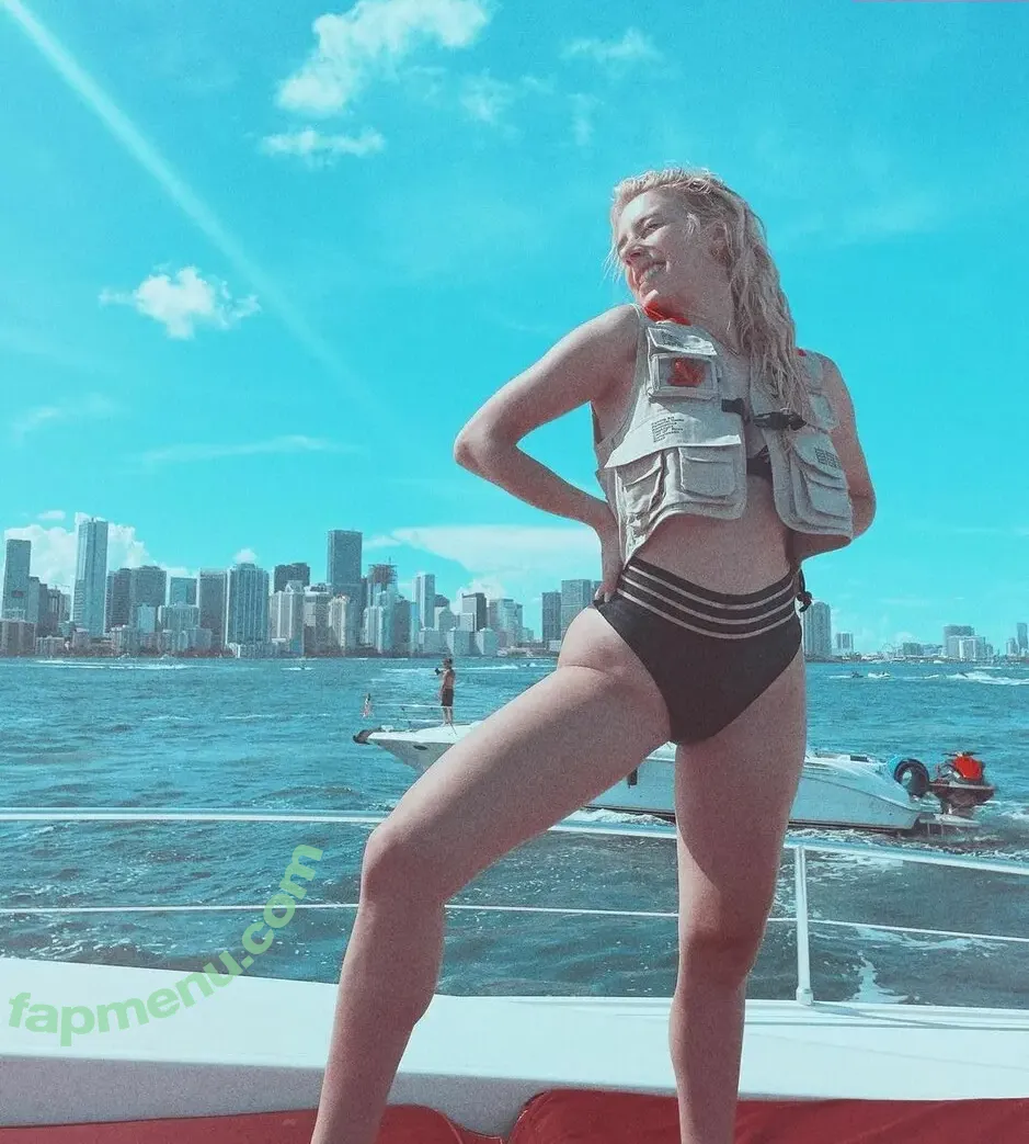 Courtney Miller nude photo #0997 (Co_Mill)