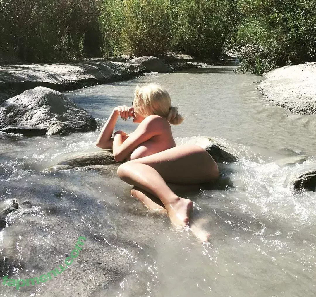 Courtney Stodden nude photo #0120 (courtneyastodden / courtneystodden)