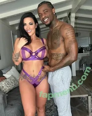 Courtney Tillia / courtneyltillia / thecourtneytillia nude photo #0652