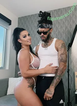 Courtney Tillia / courtneyltillia / thecourtneytillia nude photo #0654