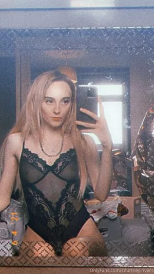 courtneyriverss / courtneyyrivers nude photo #0119