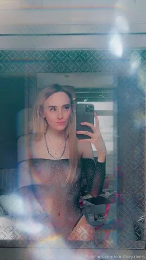 courtneyriverss / courtneyyrivers nude photo #0126