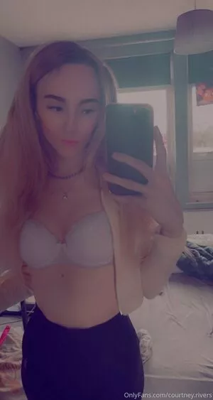 courtneyriverss / courtneyyrivers nude photo #0143