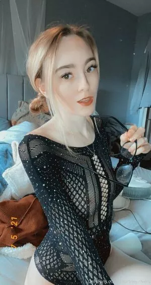 courtneyriverss / courtneyyrivers nude photo #0147