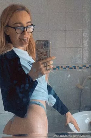courtneyriverss / courtneyyrivers nude photo #0171