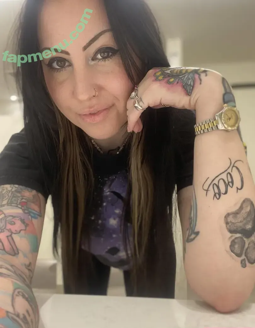 courtneysinsxo nude photo #0004 (courtney_sins_xo / xxxcrystalcoxgw)