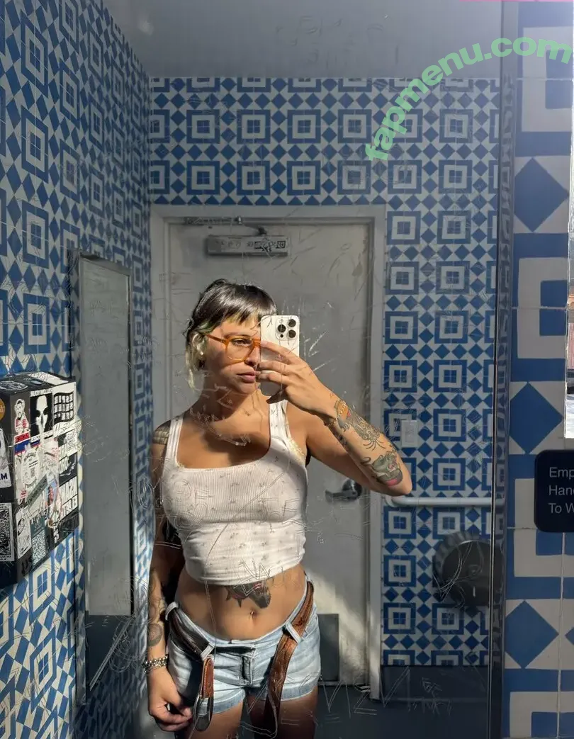 cowgirllaura nude photo #0129 (lauraaadilene)