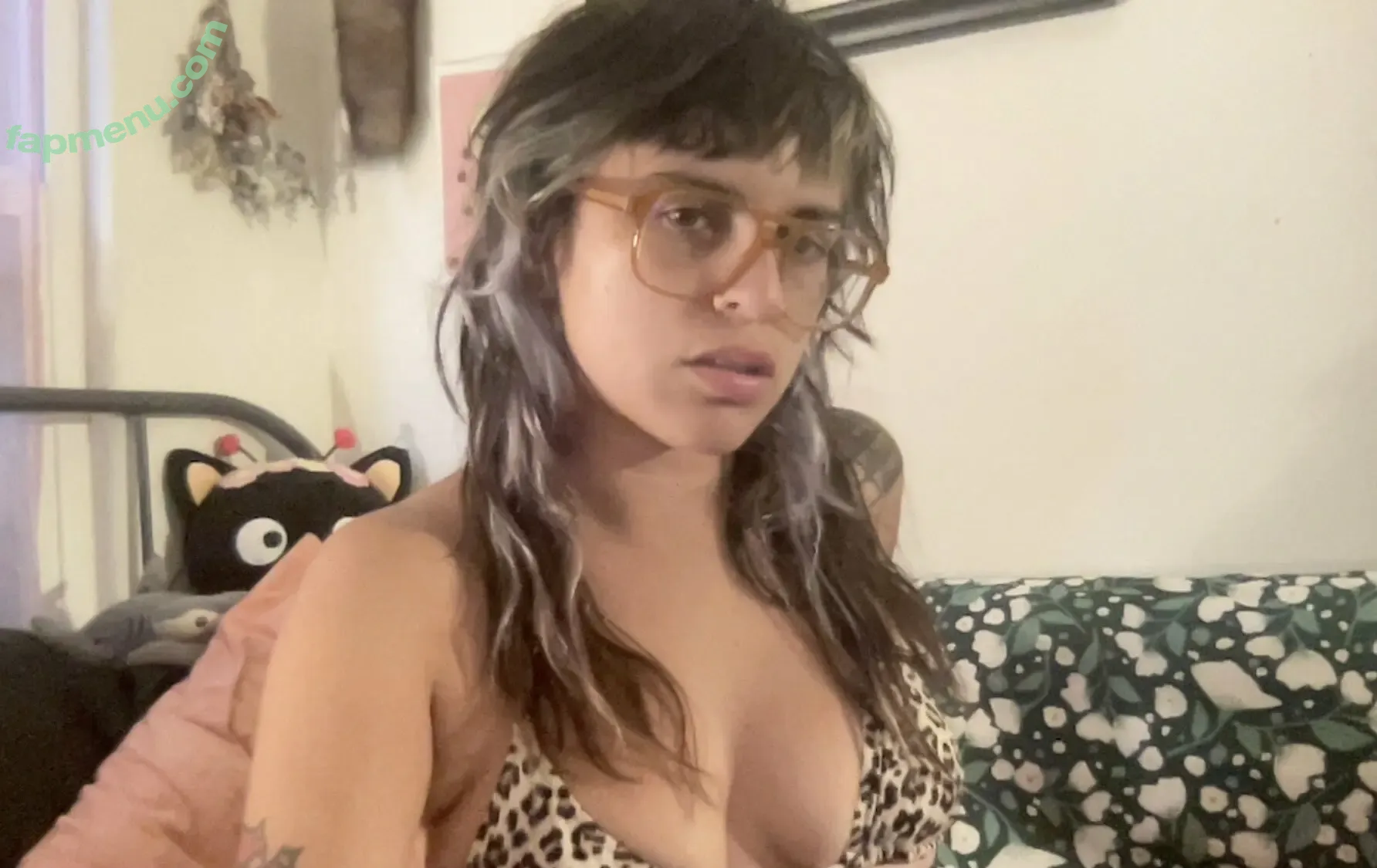 cowgirllaura nude photo #0137 (lauraaadilene)