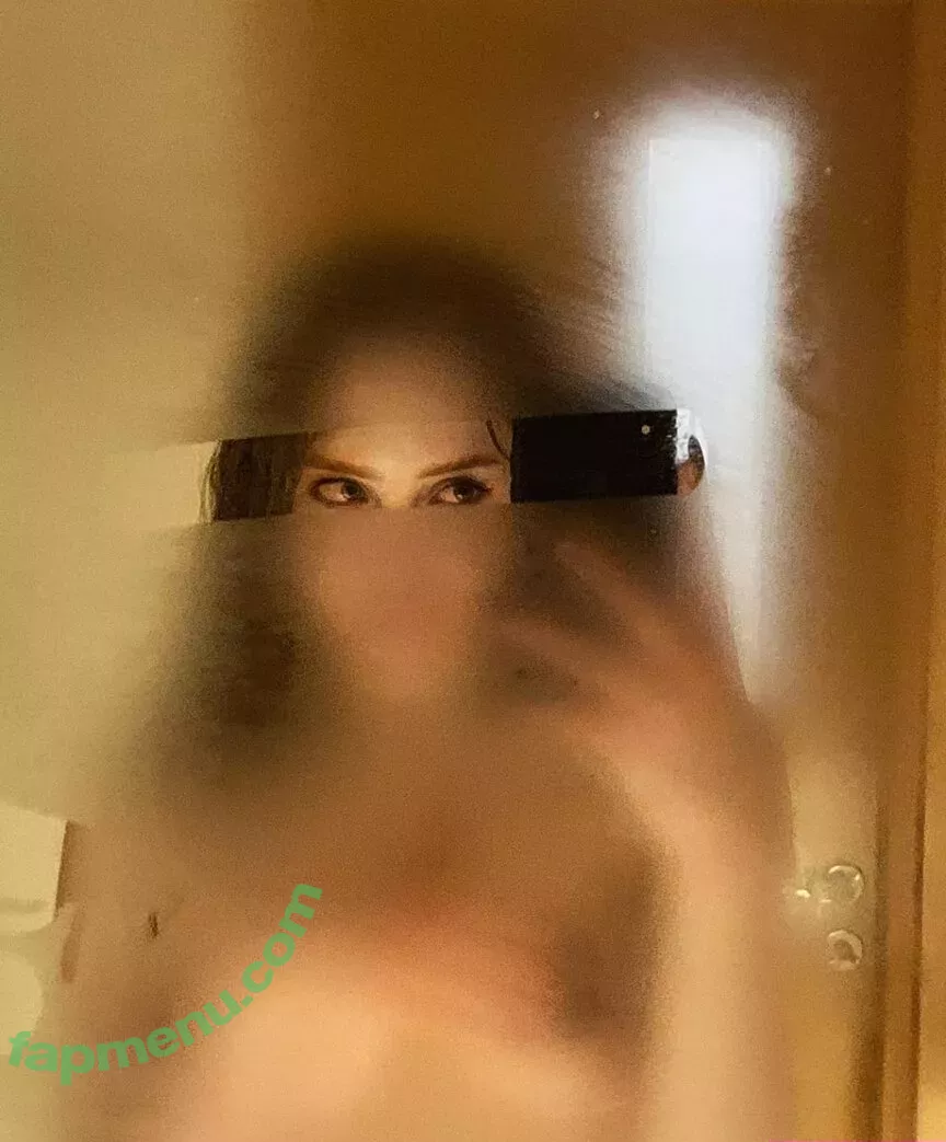 Coxifoxy nude photo #0089 (darinytko / darkdary)