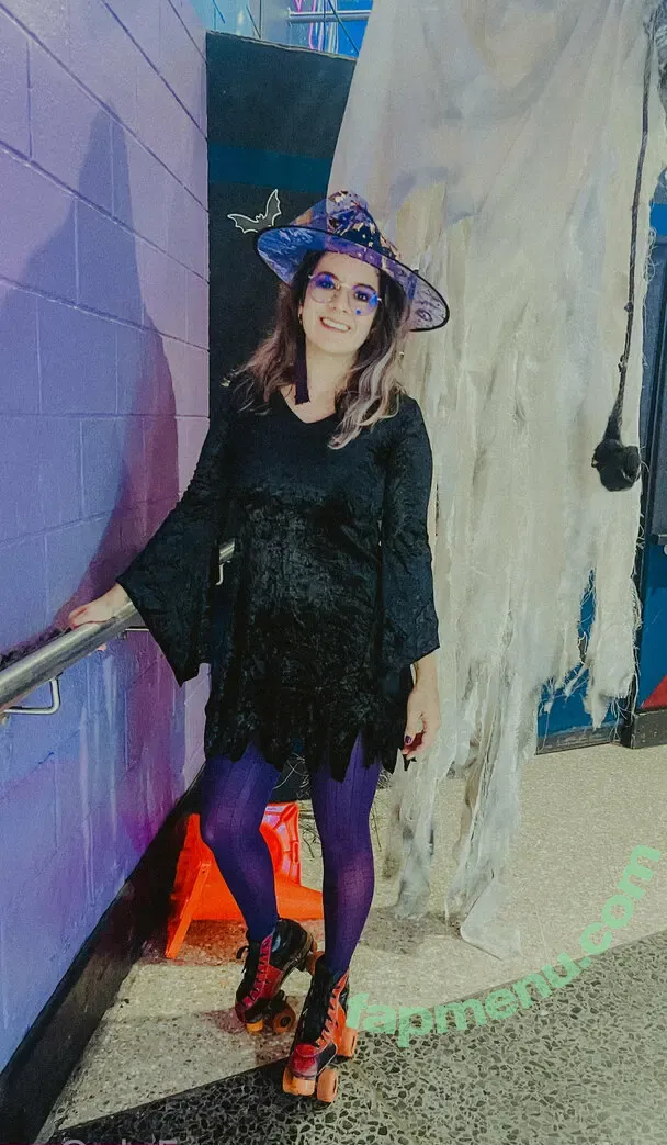 crazy.cat.lady nude photo #0004 (crazycatlady)