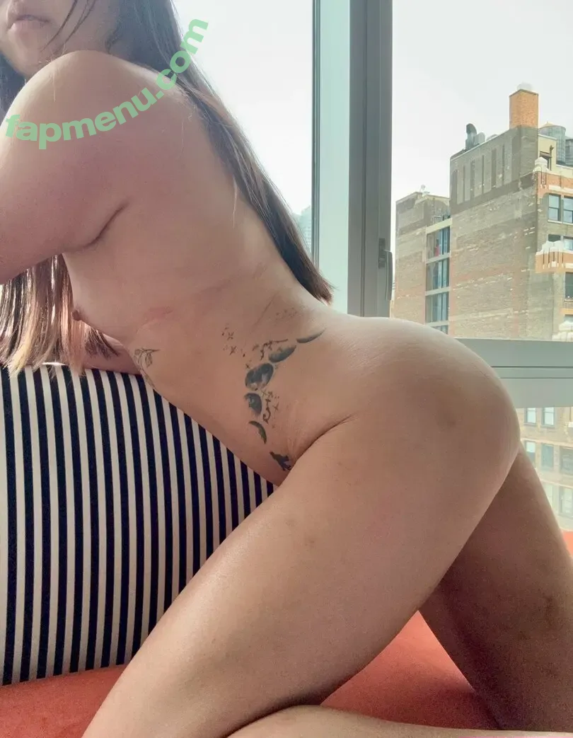 cremebbrulee nude photo #0026 (cremebrulee2d)