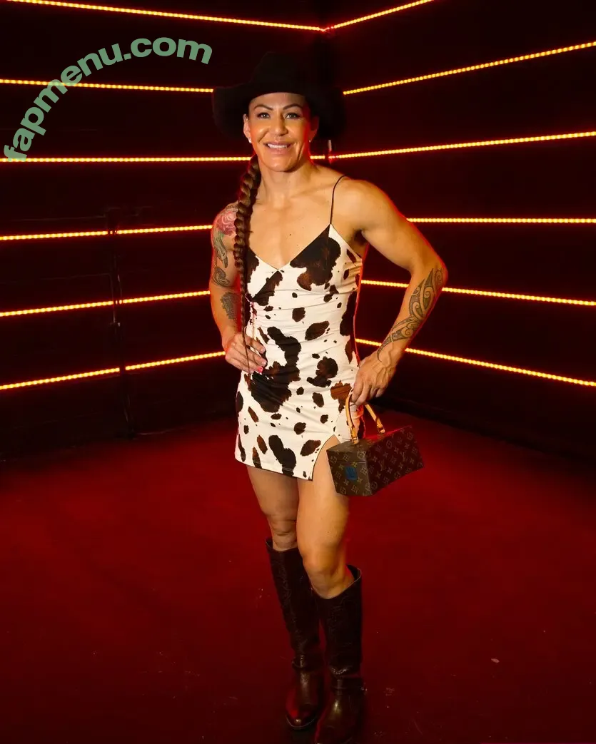 Cris Cyborg nude photo #0152 (MMA Fighter / criscyborg)