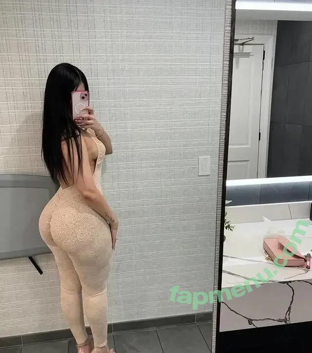 Crisstaly nude photo #0003 (crisstaly_)