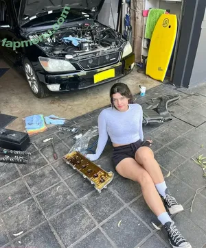 Cristal / Garage Girlz / Pretty Miata / cristal_skinny / pretty.miata nude photo #0009