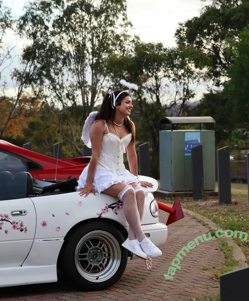 Cristal nude photo #0002 (Garage Girlz / Pretty Miata / cristal_skinny / pretty.miata)