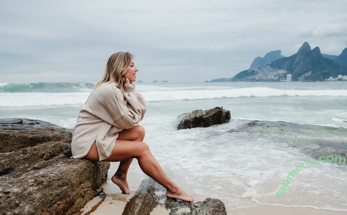 Cristiane Dias nude photo #0117 (crisdiass / crisgaleraoficial)