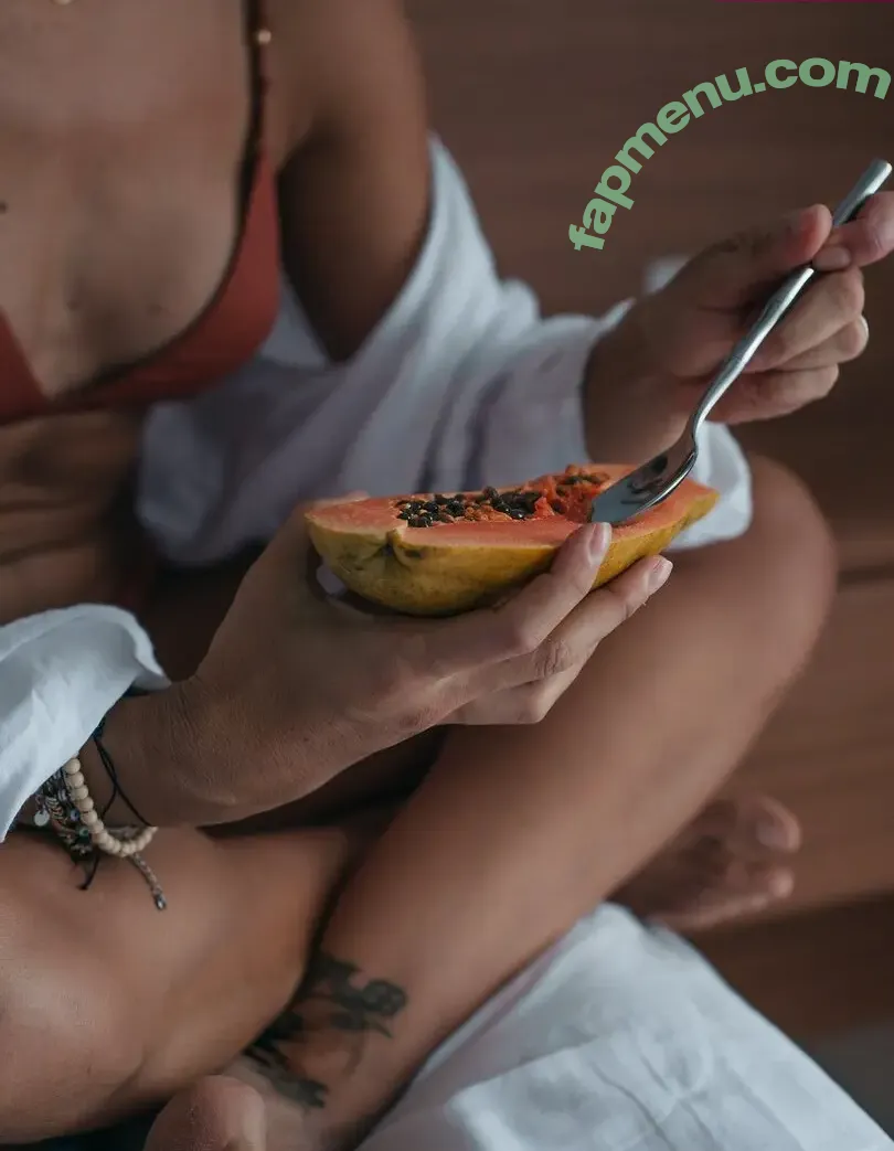 Cristiane Dias nude photo #0143 (crisdiass / crisgaleraoficial)