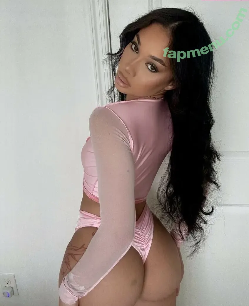 Cristina Riley nude photo #0015 (fit_bytina / lusciousalina / official.fitbytina)