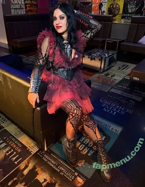 Cristina Scabbia / cristinascabbia nude photo #0039