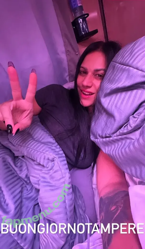 Cristina Scabbia nude photo #0044 (cristinascabbia)