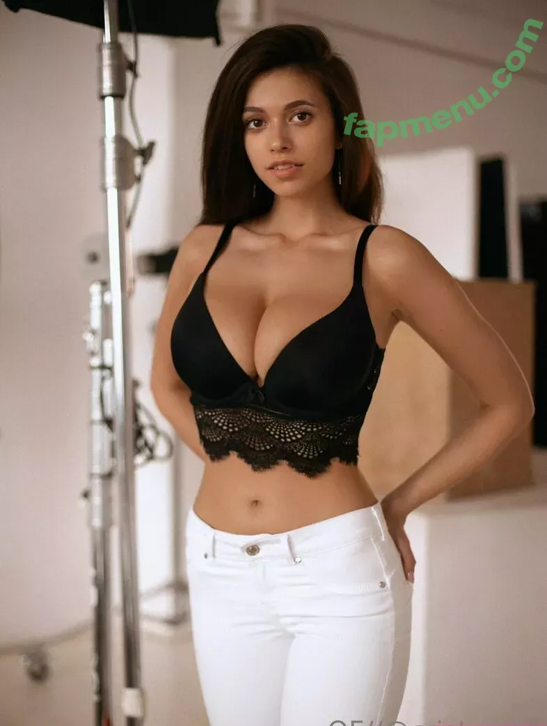 cristy_ren nude photo #0040 (cristyren / rencristy)