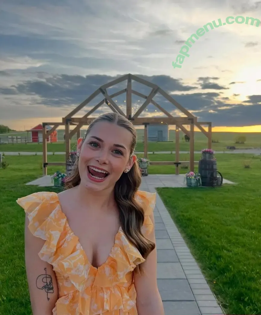 croissantwoman nude photo #0008 (croissant_woman)