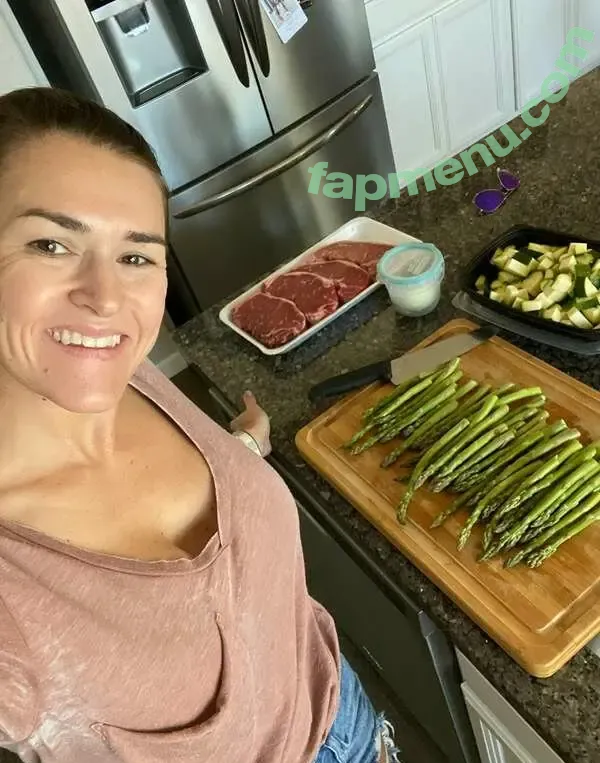 cryssie nude photo #0050 (hotmomnex.x.xtdoor / hotmomnexxxtdoor)