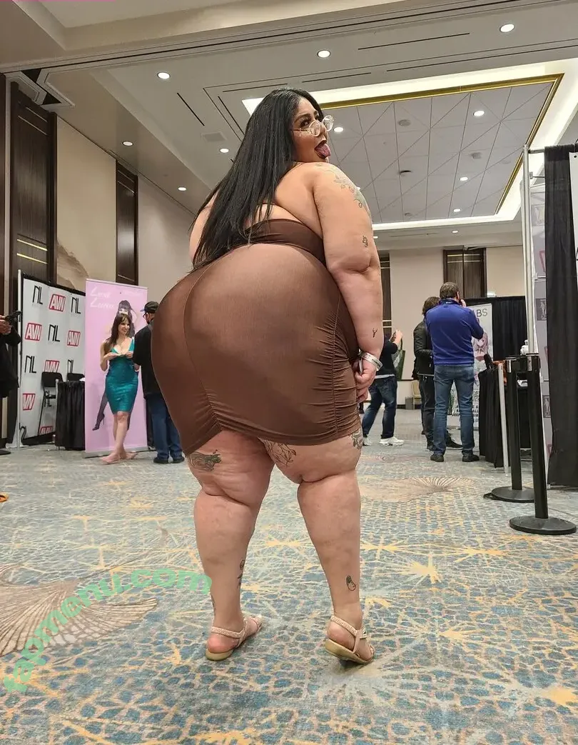 Crystal Blue nude photo #0041 (Crystal Blue 420 / crystalblued)