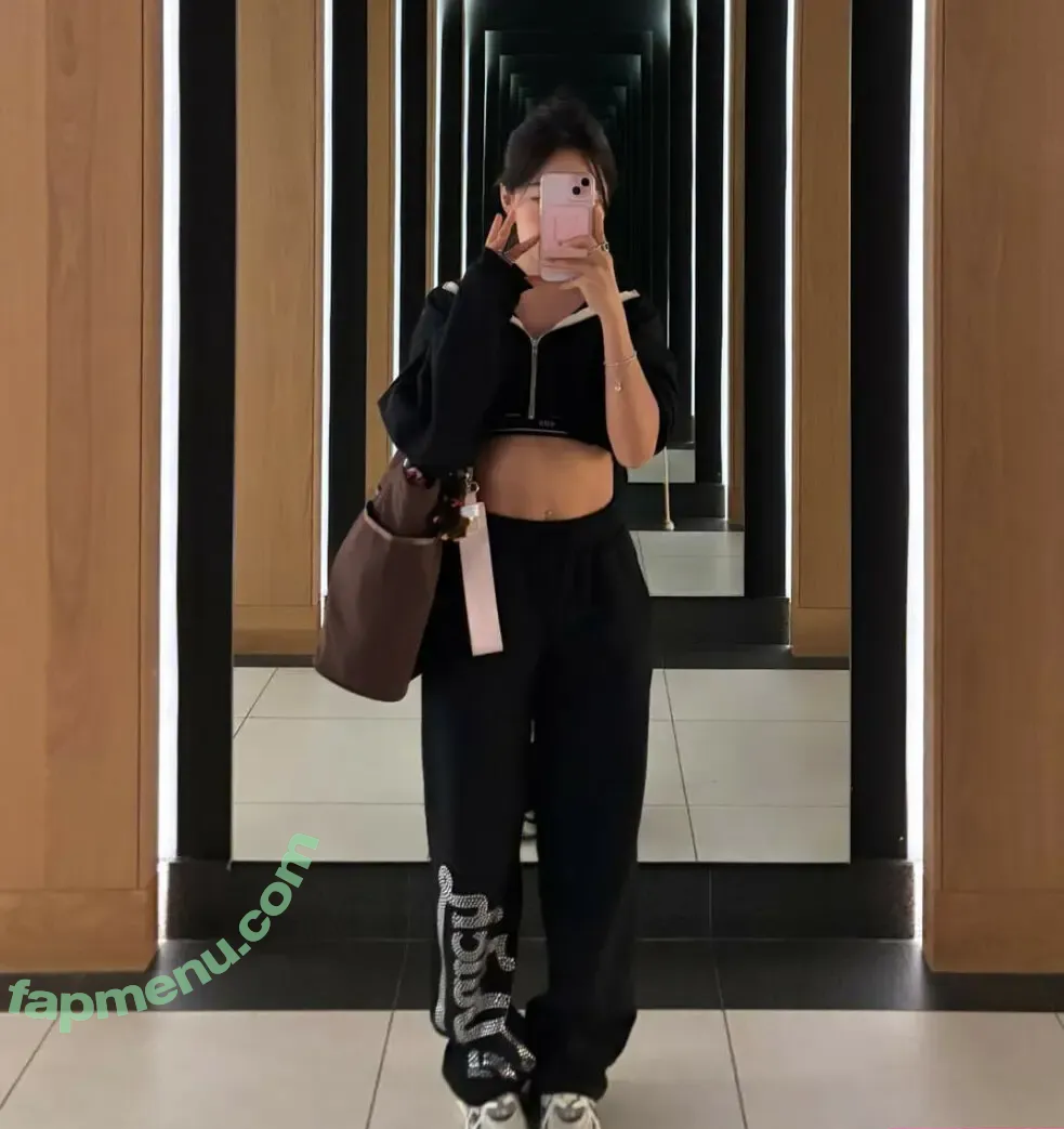 Crystal Park nude photo #0008 (crystalpaark / trailertrashtammy)