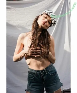 Crystal Reed / crystalmreed / crystalreed2 nude photo #0157