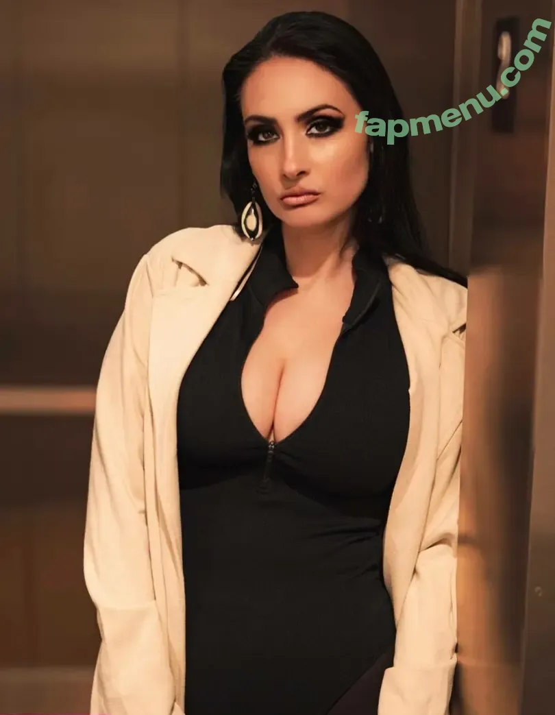 Crystal Wambles nude photo #0061 (_.crystal.wambles._)