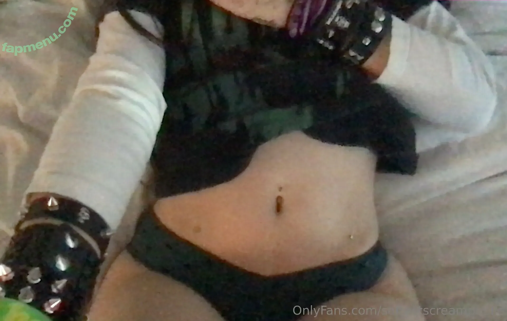 cryyingsoftlypublic nude photo #0026 (cryyingsoftly)