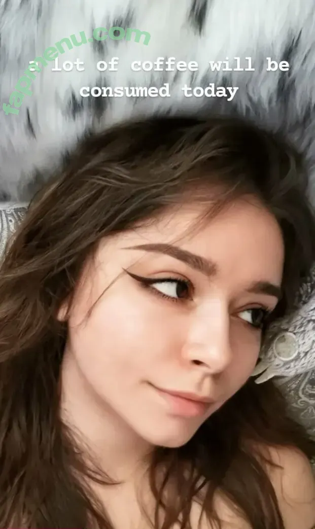 Csillabu nude photo #0011 (Csillabu)